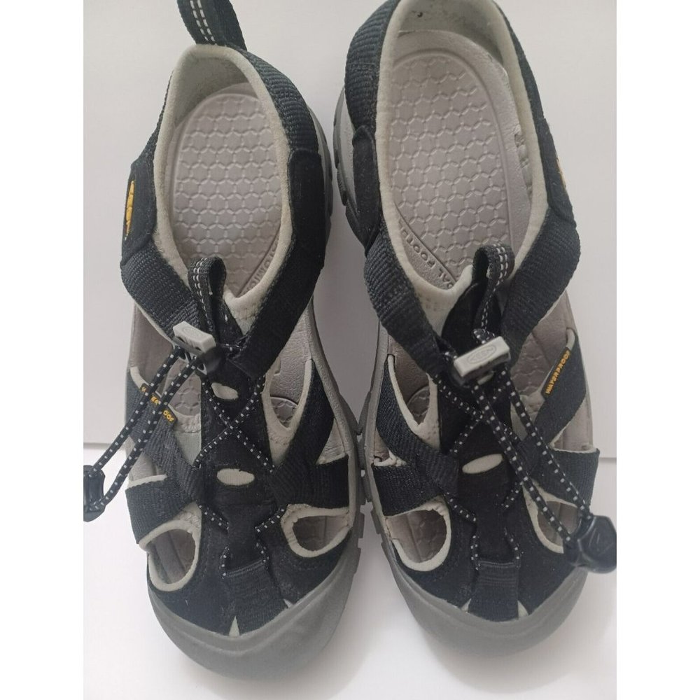 Keen Footwear Women's Size 8 Waterproof Black Grey Hiking Sandals Metatomical